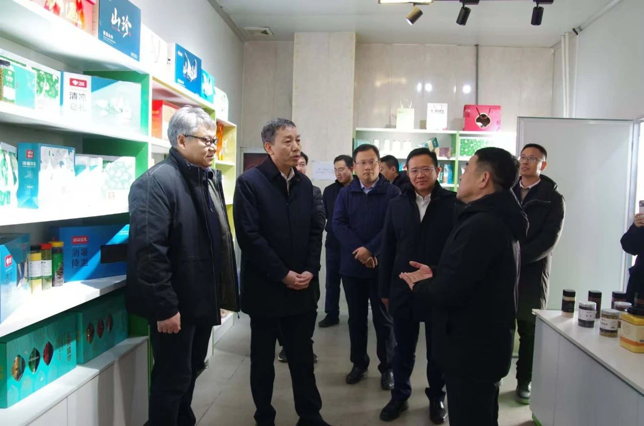 陈鸣波赴河北涞源督导检查航天科技集团定点帮扶工作